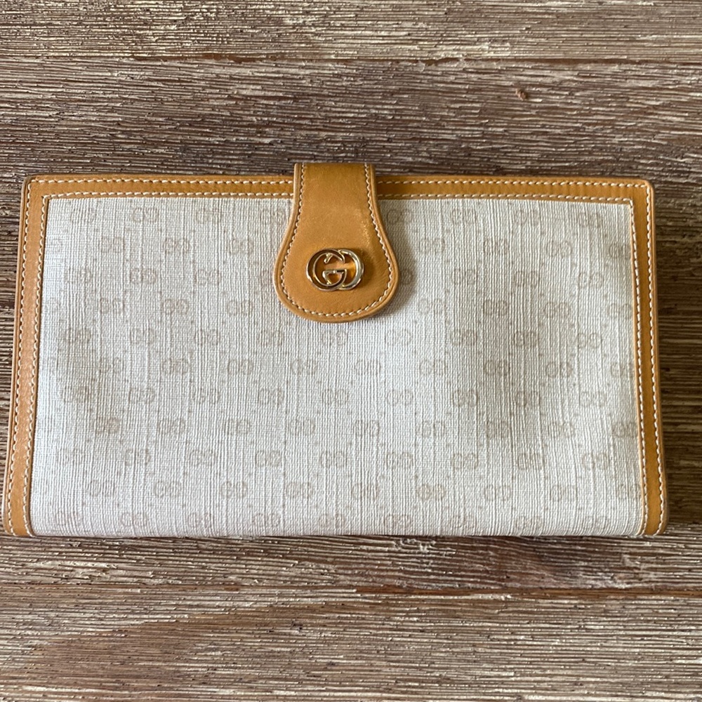 Gucci wallet